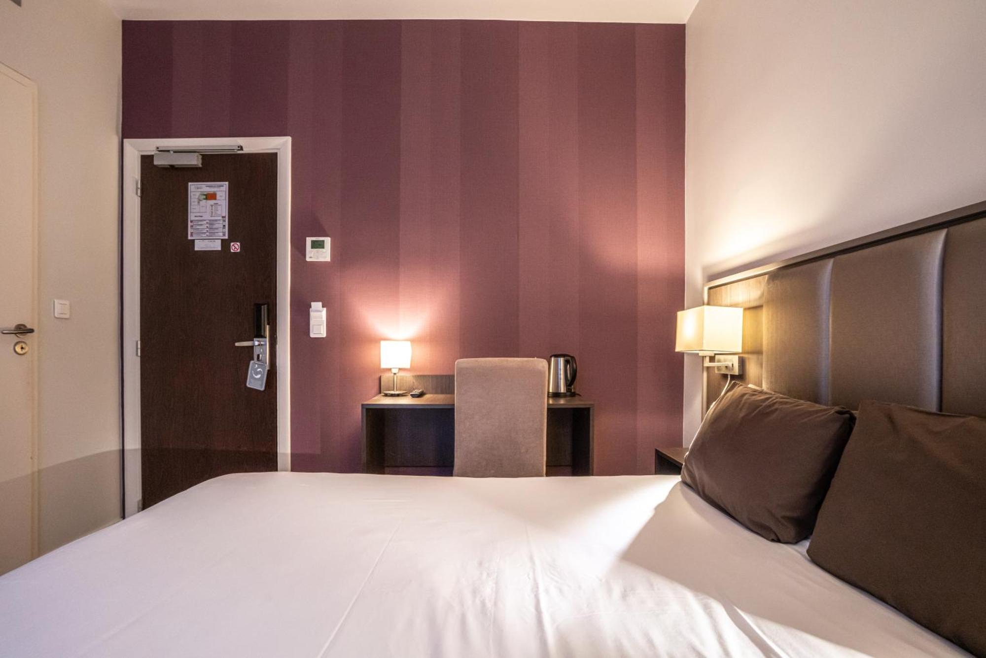 Standard Double Room,1538221744:JPEG